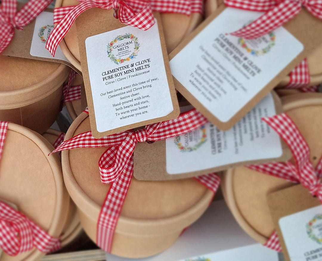 Clementine and clove wax melts